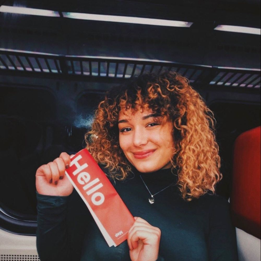 Meet your Posher, Daniella